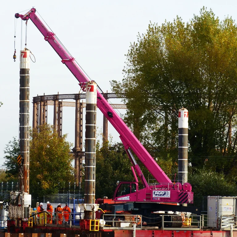 guindaste-sobre-esteiras marchetti cw-70.42 fotos