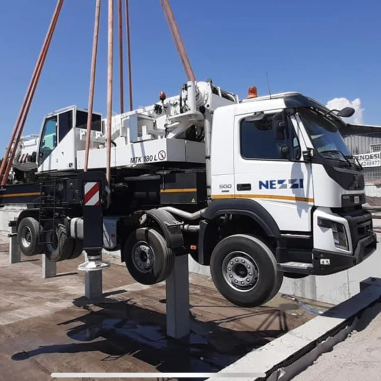 caminhão-guindaste marchetti mtk-180 fotos