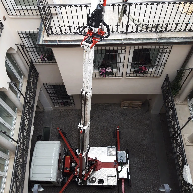 mini-celtnis bglift t250 fotogrāfijas