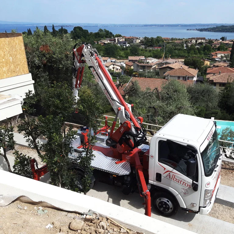 mini-celtnis bglift t250 fotogrāfijas