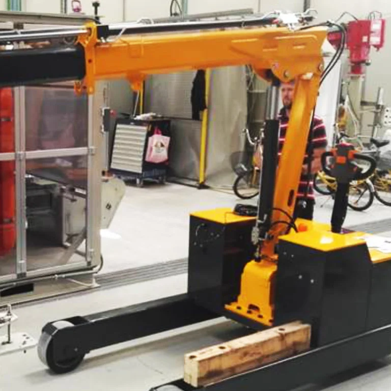 grua-de-oficina-com-contrapeso axa-flexlifting omnia-2tl fotos