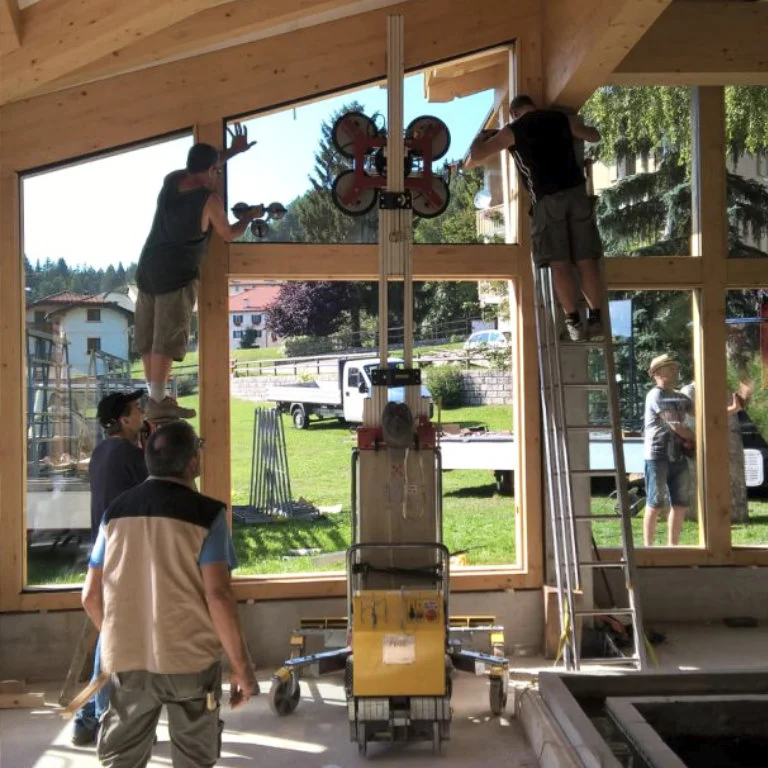 телескопические-грузовые-подъемники golia magnum фотографии