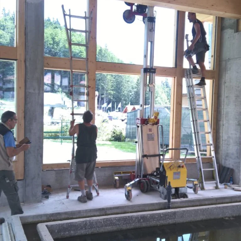 телескопические-грузовые-подъемники golia magnum фотографии