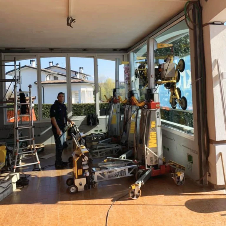 телескопические-грузовые-подъемники golia magnum фотографии