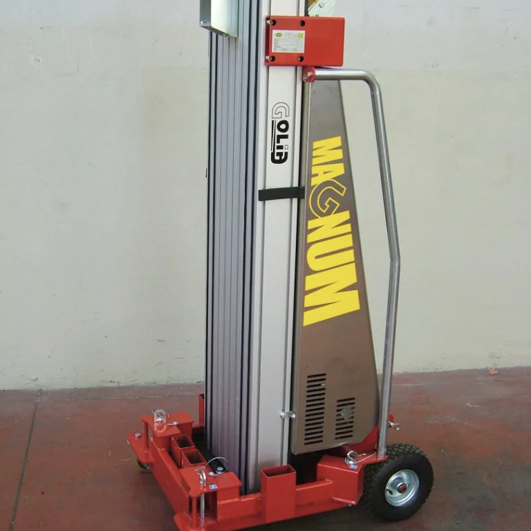 телескопические-грузовые-подъемники golia magnum фотографии