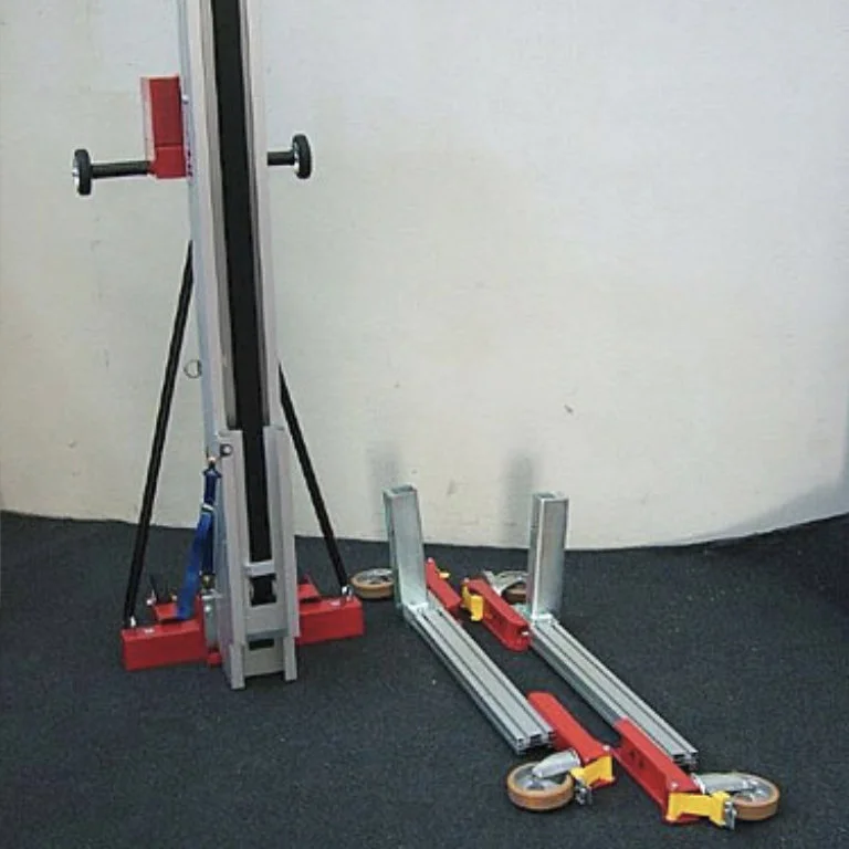 телескопические-грузовые-подъемники golia slim-3000ts фотографии