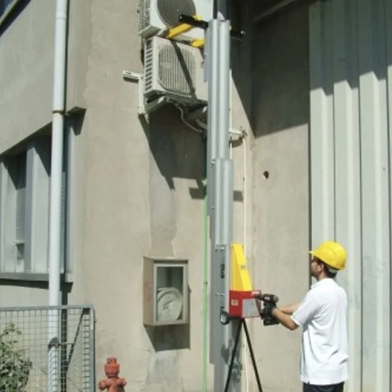 телескопические-грузовые-подъемники golia slim-5400ts фотографии