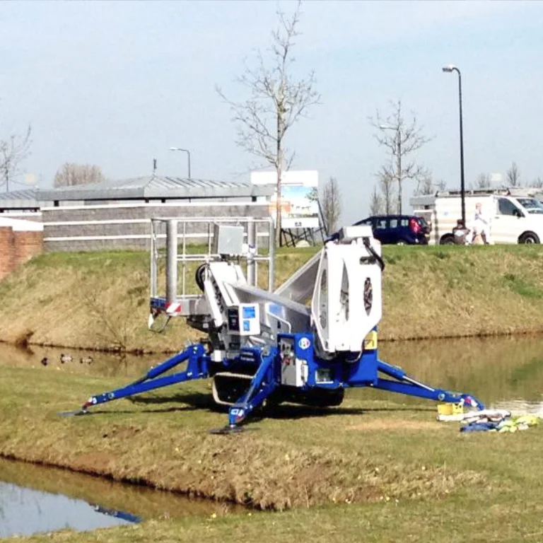 гусеничный-коленчатый-подъемник palazzani tzx225 фотографии