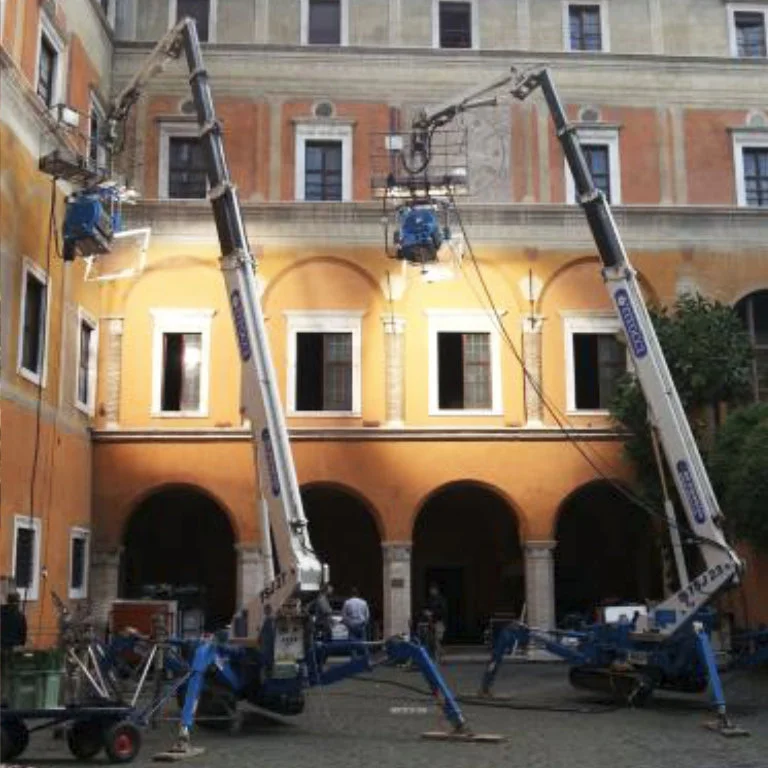 гусеничный-коленчатый-подъемник palazzani tsj27 фотографии