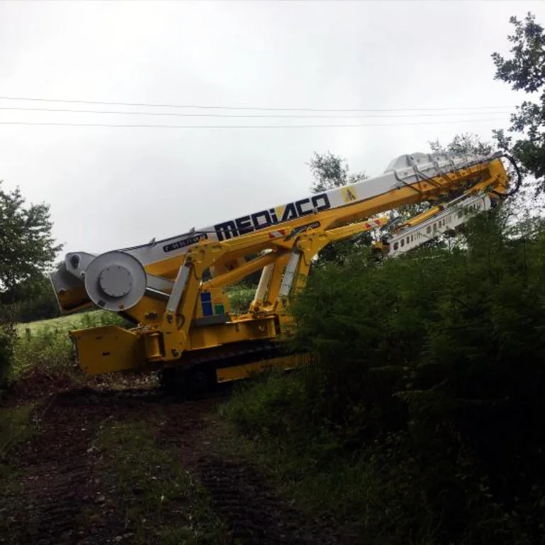 гусеничный-коленчатый-подъемник palazzani xtj52 фотографии