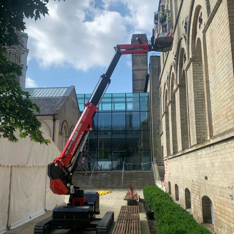 alkūninis-teleskopinis almac jibbi-1250-evo nuotraukos