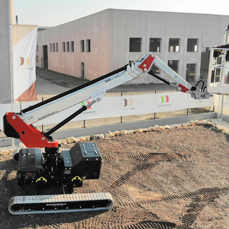 гусеничный-телескопический-подъемник almac jibbi-u-1570-lth фотографии