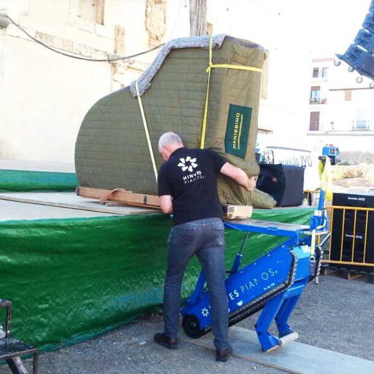 kāpurķēžu-kāpņu-kāpēja pianoplan 600j-speedy-horizontal fotogrāfijas