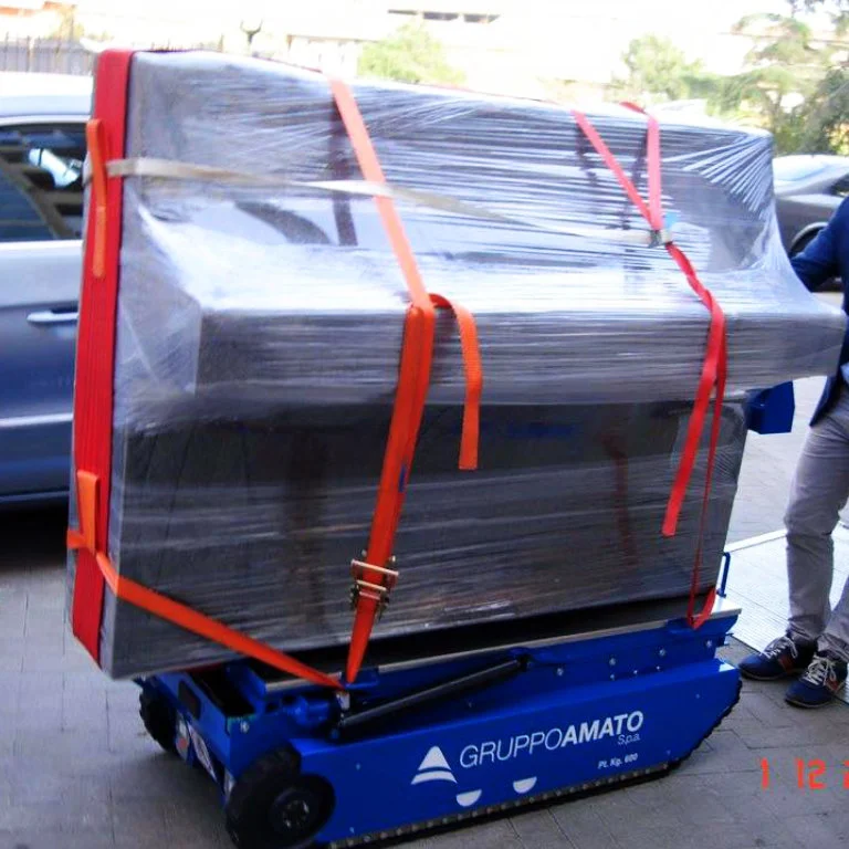 kāpurķēžu-kāpņu-kāpēja pianoplan 600j-speedy-horizontal fotogrāfijas