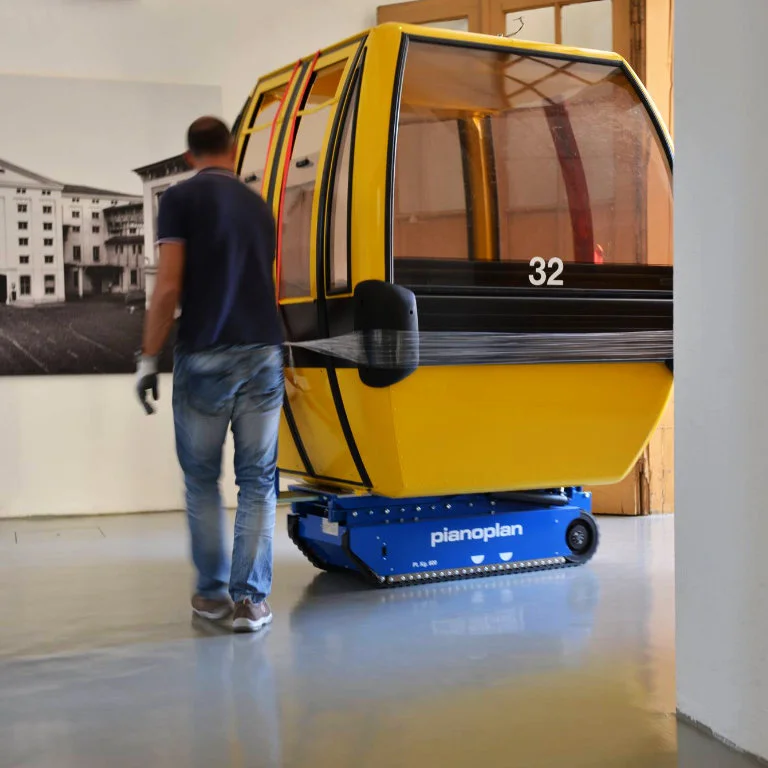 kāpurķēžu-kāpņu-kāpēja pianoplan 600j-speedy-horizontal fotogrāfijas