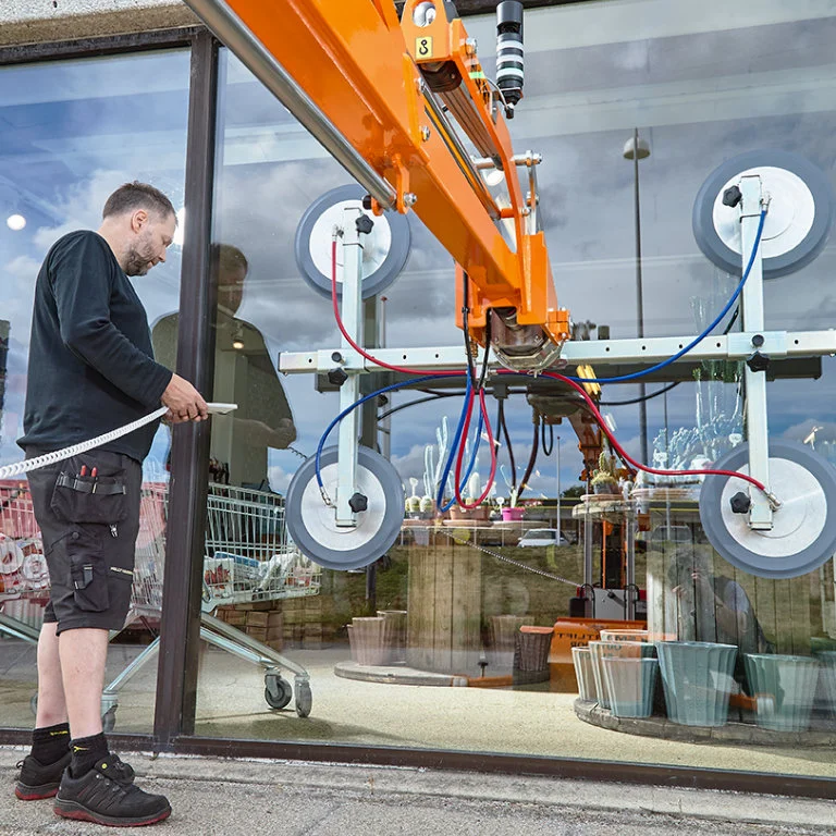 iestiklošanas-robots smartlift sl-609 fotogrāfijas