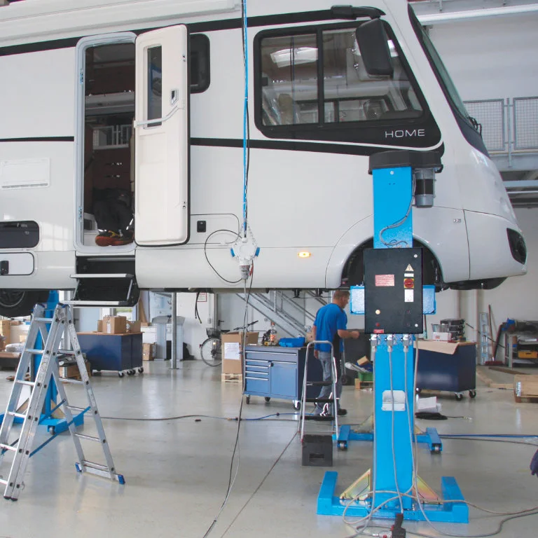 mobile-columns-lifts-truck ravaglioli rav212 photos