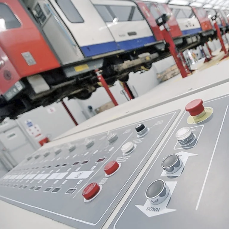 мобильные-колонны-подъемники-поездов eurogamma egsxl100 фотографии