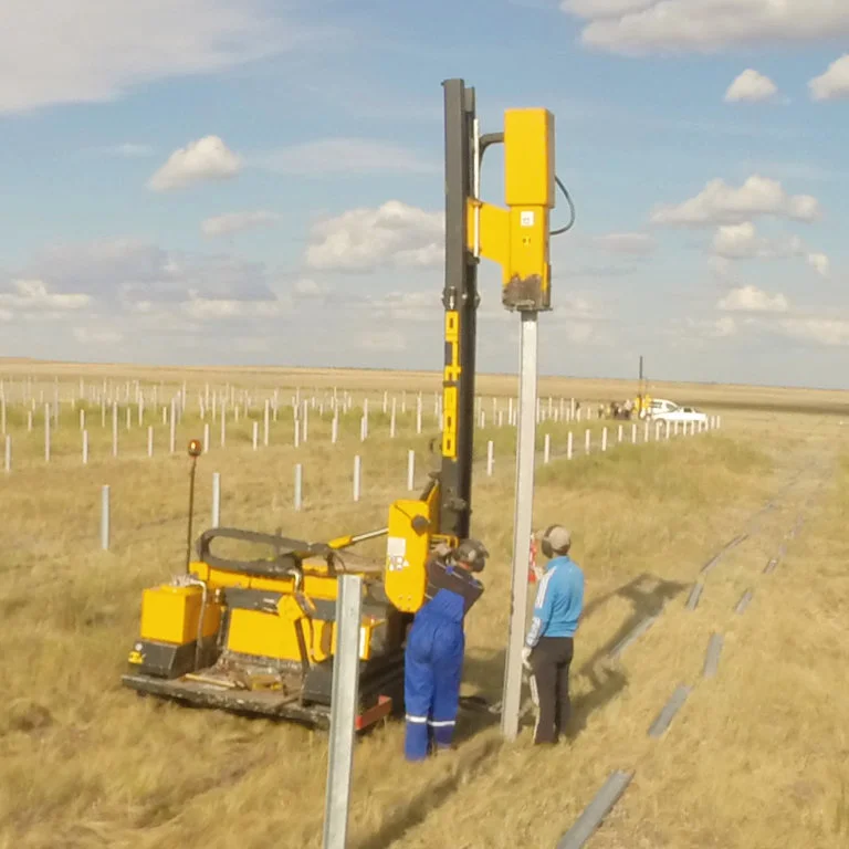 hincaposte-sobre-orugas orteco hdpro-1200j fotos