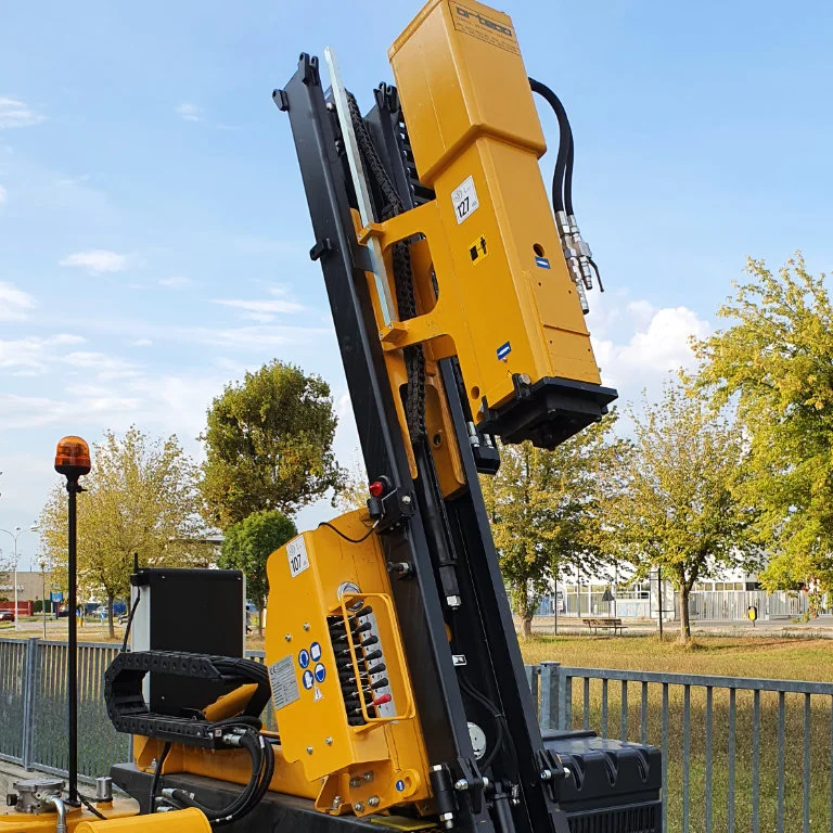 bate-estacas-sobre-esteiras orteco basic-550j fotos