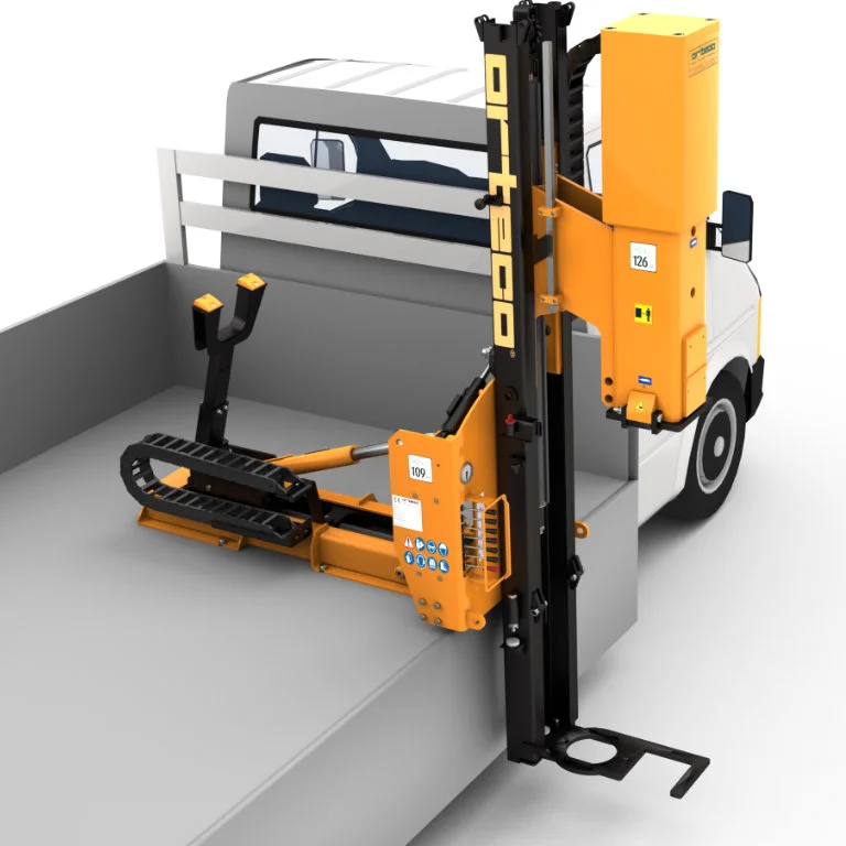 hincaposte-montada-en-camión orteco basic-750j fotos