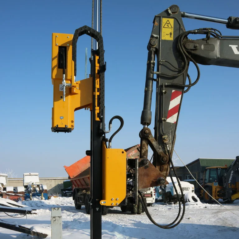 сваебойная-установка-для-экскаваторе orteco 750j фотографии