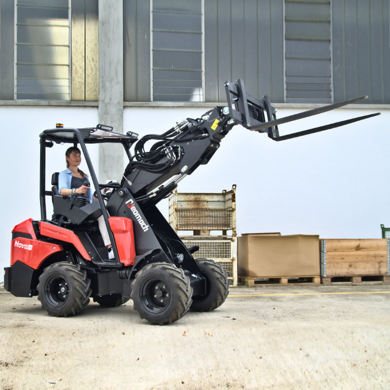 универсальный-мини-погрузчик neomach nova-x40 фотографии