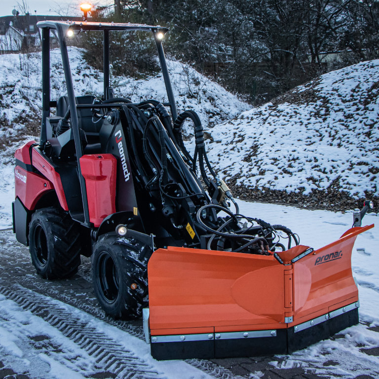 универсальный-мини-погрузчик neomach nova-x40 фотографии