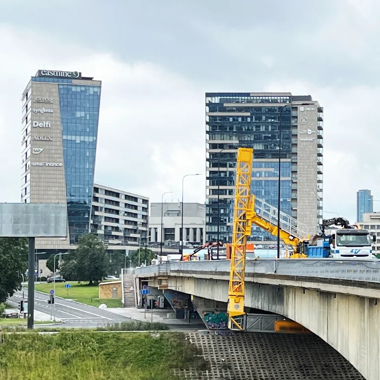 by-bridge-platforma moog mbi-180 fotos