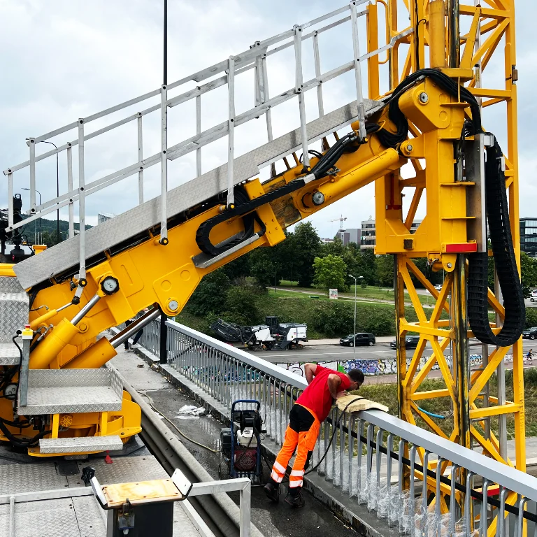 by-bridge-platforma moog mbi-180 fotos