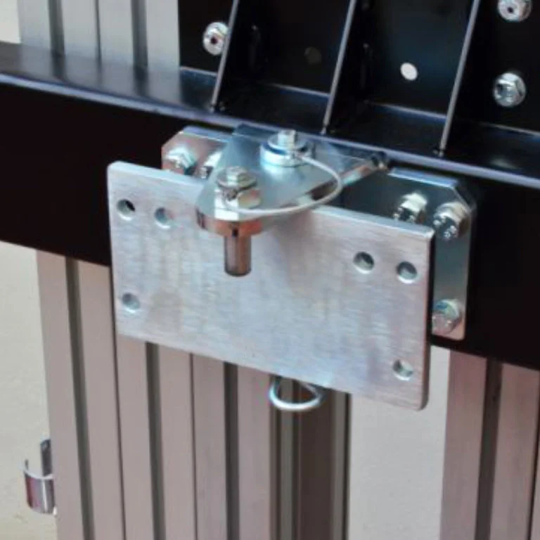 materjalitõstuk golia swiveling-beam photo