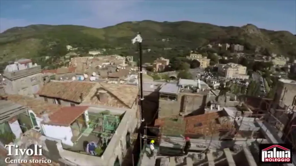 vidéo PALAZZANI TSJ 39 avec grue, au travail