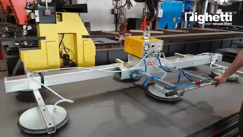 Video fts6eb-1000 vakuuma pacēlājs metāla, darbā